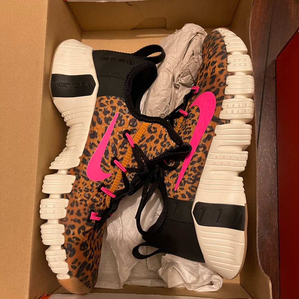 Leopard print metcon